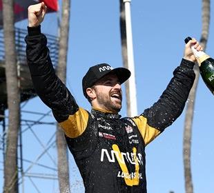Hinchcliffe, RHR To Receive Long Beach Walk of Fame Honors