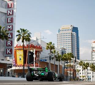 Paddock Buzz: Ilott Playing It Cool at Long Beach
