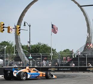 Dixon Jumps to Top as Drivers Navigate Detroit Traffic