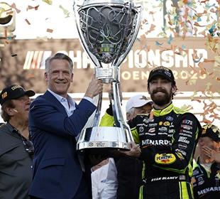 2023 Writers’ Roundtable, Vol. 44: Championship 4 Crossover?